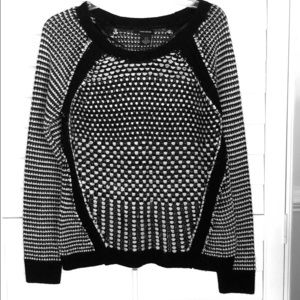 DKNY JEANS Sweater US sz M new without tags